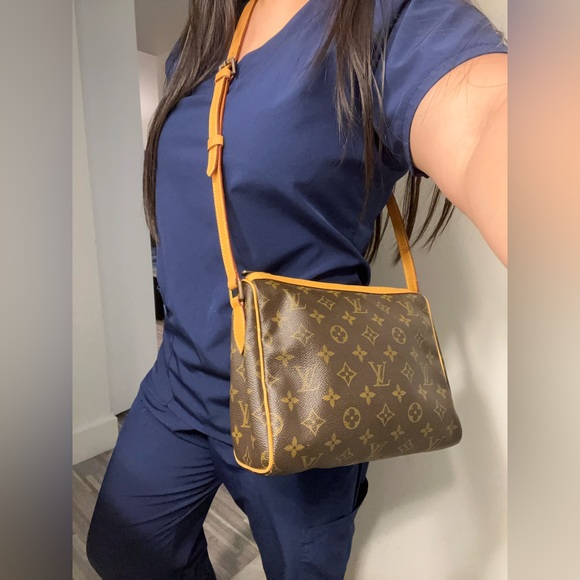 Louis Vuitton Tuileries Crossbody Monogram - Picture 17 of 17